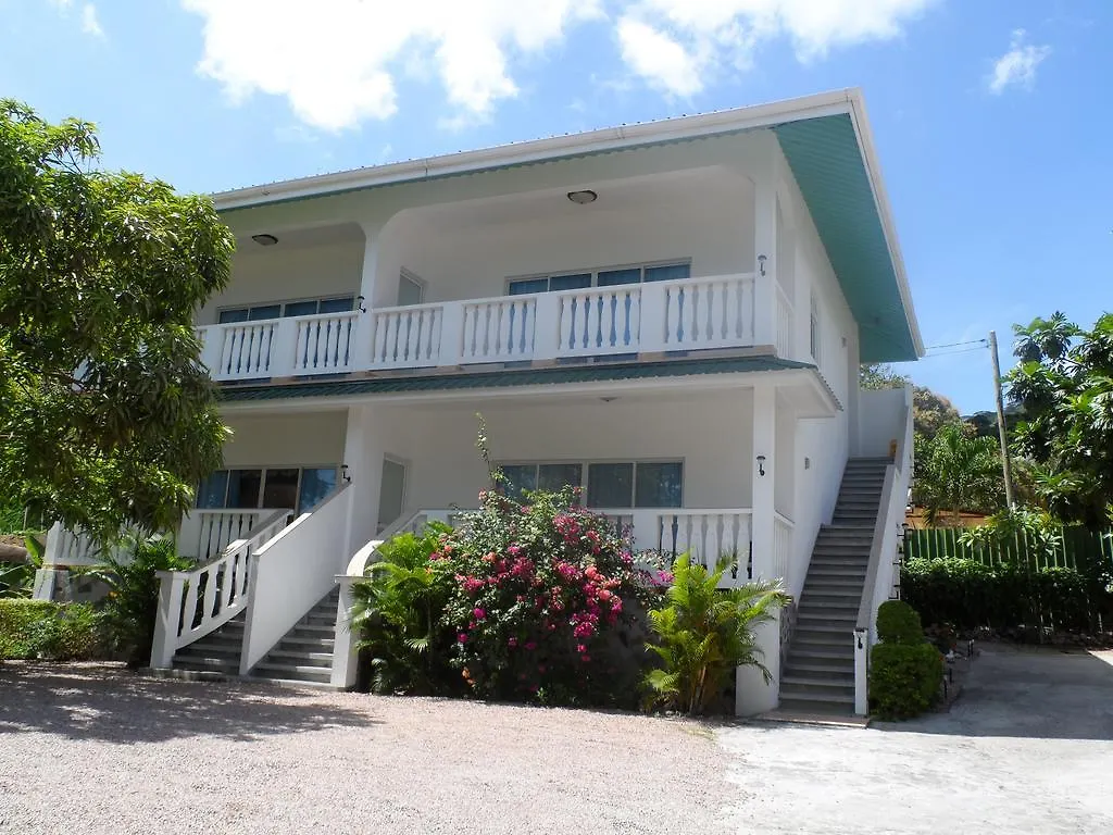 Divers Lodge Guest House Beau Vallon