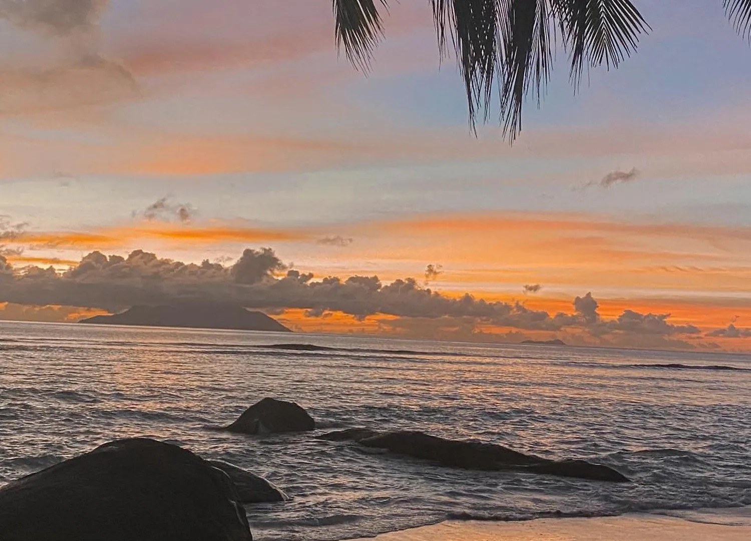 Divers Lodge Guest House Beau Vallon
